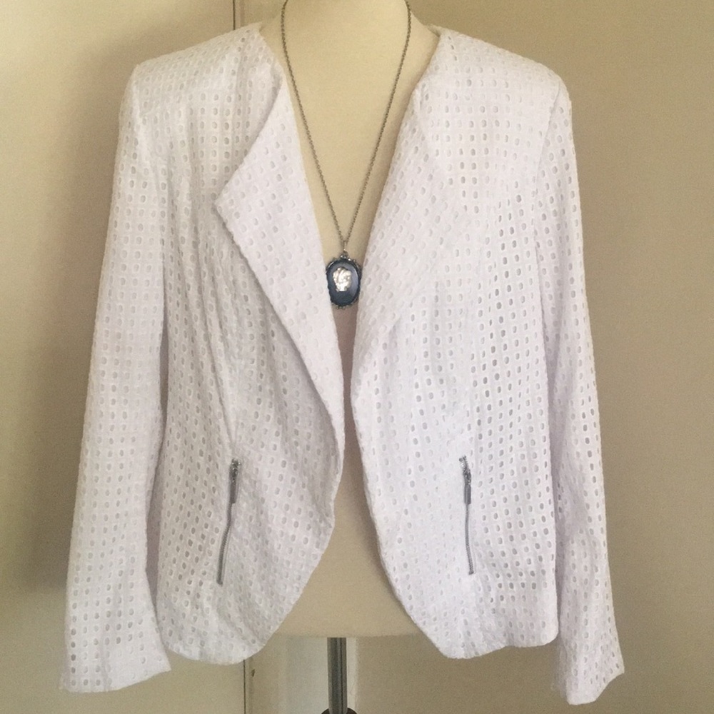 🌷Lane Bryant- White Eyelet Blazer